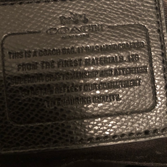 Coach purse (extra large and spacious!) - Picture 4 of 4